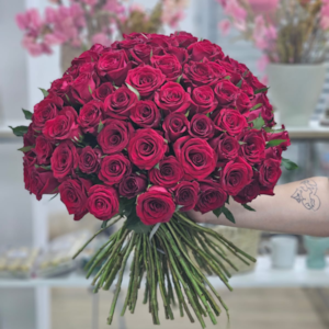 Buquê 100 Rosas vermelhas