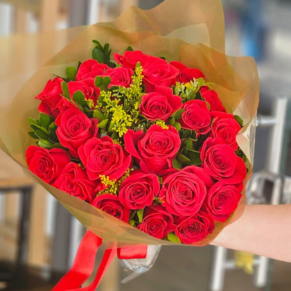 Buquê de 24 Rosas Vermelhas